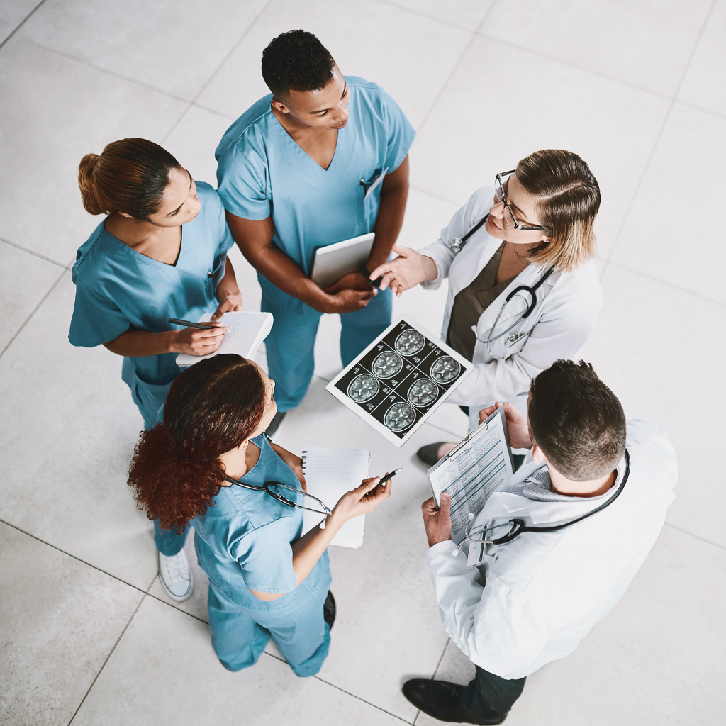  Expert-MRI imaging center diagnostic center, radiologists, Imaging technicians, Expert-MRI experts
